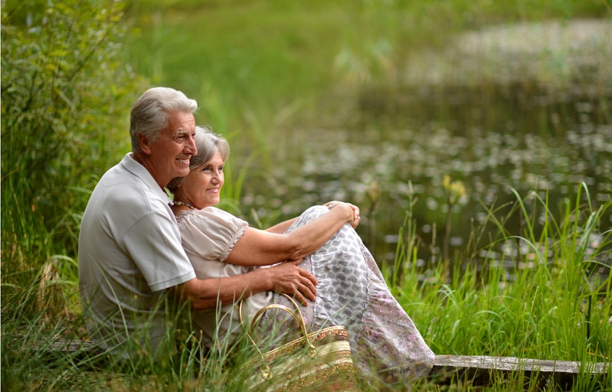 How Does CBD Help Senior Citizens With Health Issues