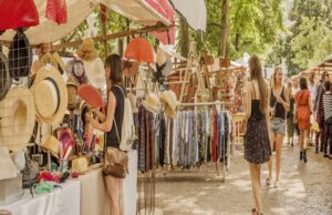 Visitors Find Flea Markets So Attractive?